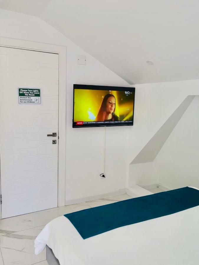 בלגרד Lumiere Luxe Suites מראה חיצוני תמונה